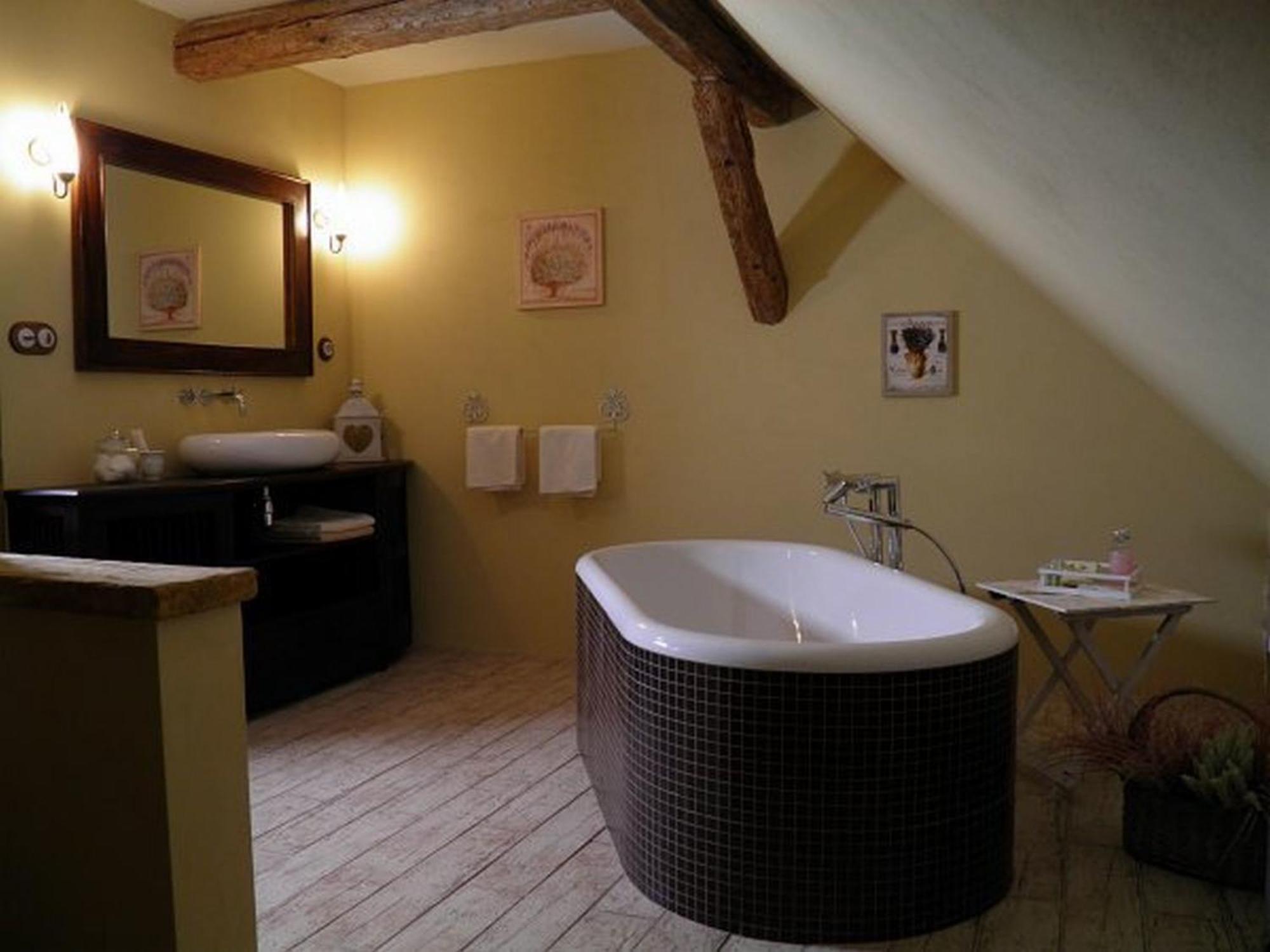 Dvur Olsiny -Hotel And Horse-Riding Karvina Bilik gambar