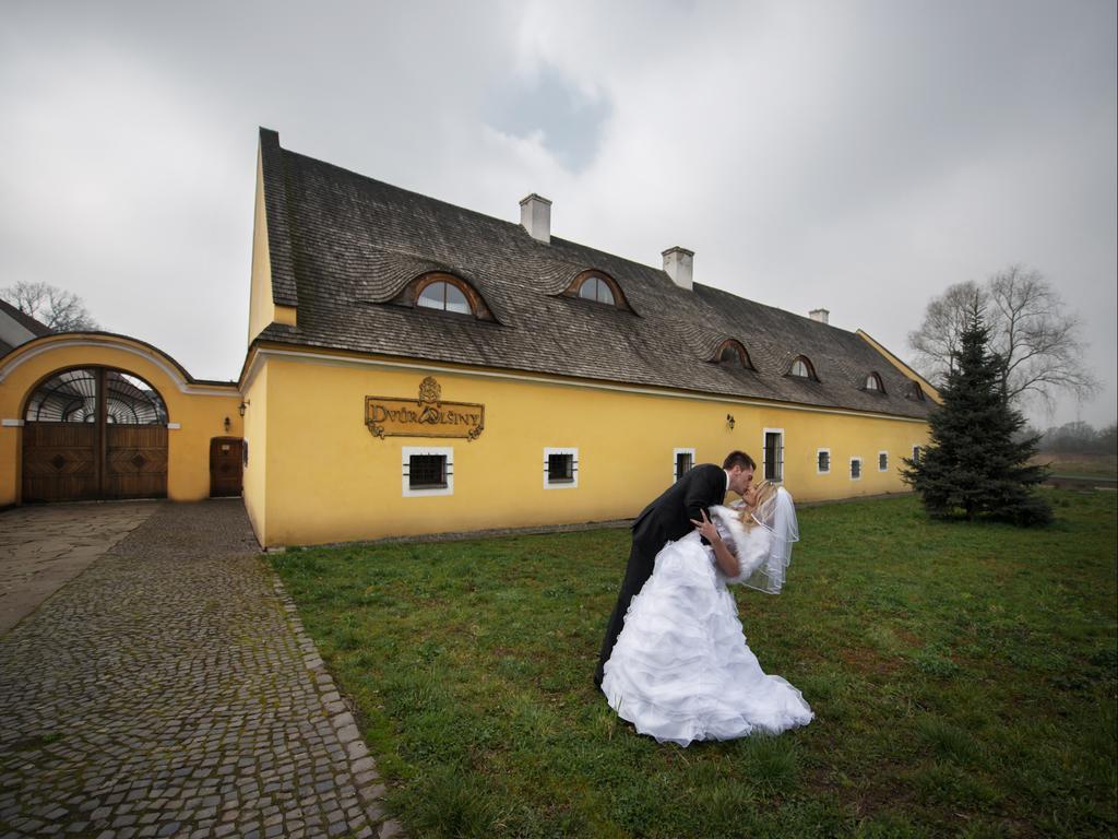 Dvur Olsiny -Hotel And Horse-Riding Karvina Luaran gambar