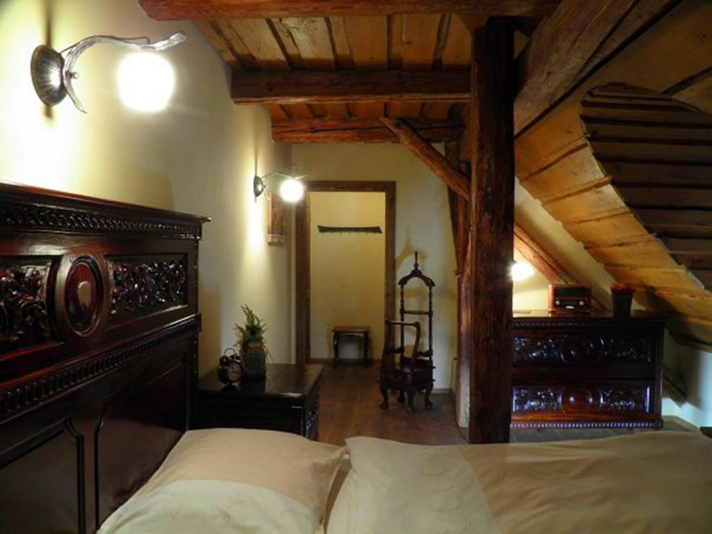 Dvur Olsiny -Hotel And Horse-Riding Karvina Bilik gambar