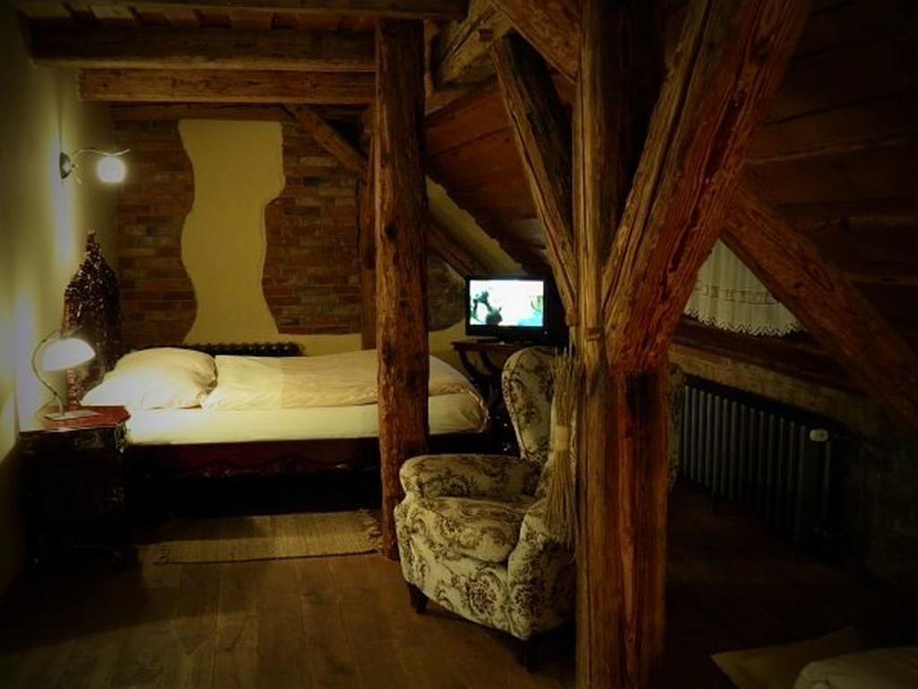 Dvur Olsiny -Hotel And Horse-Riding Karvina Bilik gambar