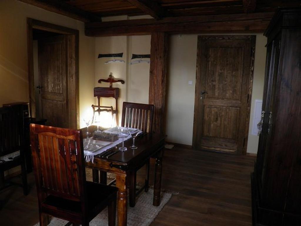 Dvur Olsiny -Hotel And Horse-Riding Karvina Bilik gambar