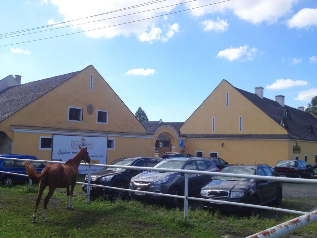 Dvur Olsiny -Hotel And Horse-Riding Karvina Luaran gambar